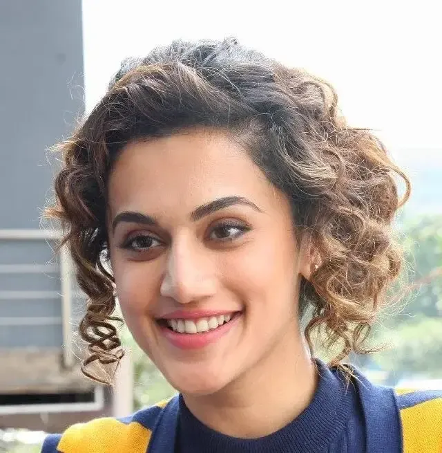 Beautiful Indian Actress Taapsee Pannu Oily Face Closeup